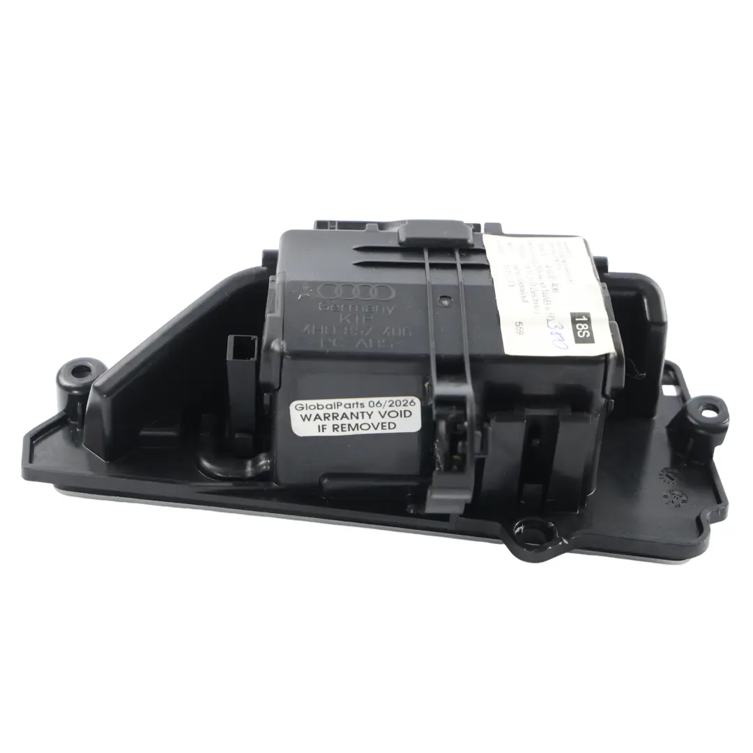Popielniczka Boczka Drzwi Tylna Prawa Aluminium do Audi A8 D4 o numerze 4H0857406 Audi A8 D4 Popielniczka Boczka Drzwi Tylna Prawa Aluminium - SKU 4H0857406 - Numer Części 4H0857406