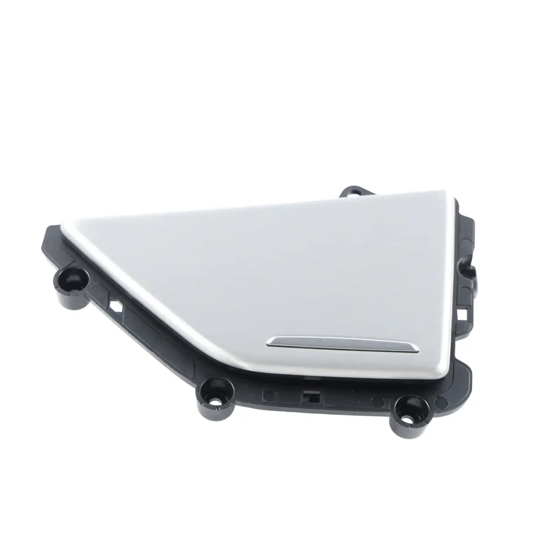 Popielniczka Boczka Drzwi Tylna Prawa Aluminium do Audi A8 D4 o numerze 4H0857406 Audi A8 D4 Popielniczka Boczka Drzwi Tylna Prawa Aluminium - SKU 4H0857406 - Numer Części 4H0857406