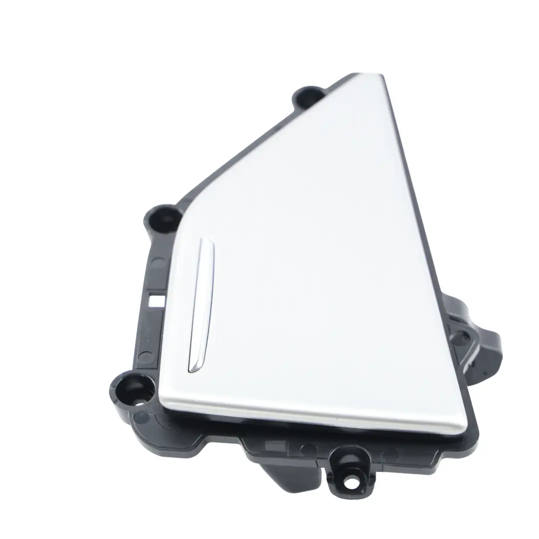 Popielniczka Boczka Drzwi Tylna Prawa Aluminium do Audi A8 D4 o numerze 4H0857406 Audi A8 D4 Popielniczka Boczka Drzwi Tylna Prawa Aluminium - SKU 4H0857406 - Numer Części 4H0857406