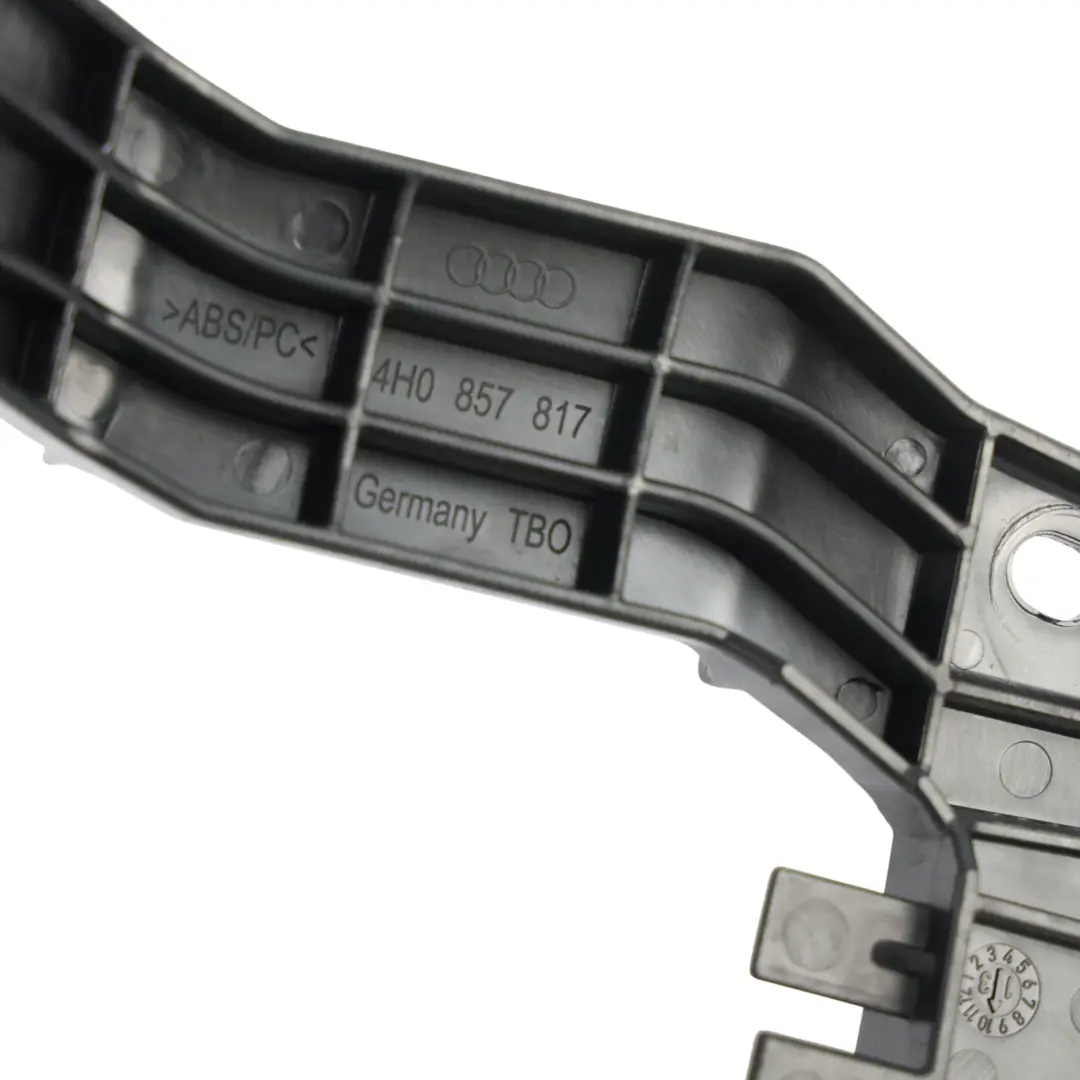 Audi A8 S8 4H D4 Supporto Guida Cintura Sicurezza Anteriore Sinistro - SKU 4H0857817 - Numero di parte 4H0857817
