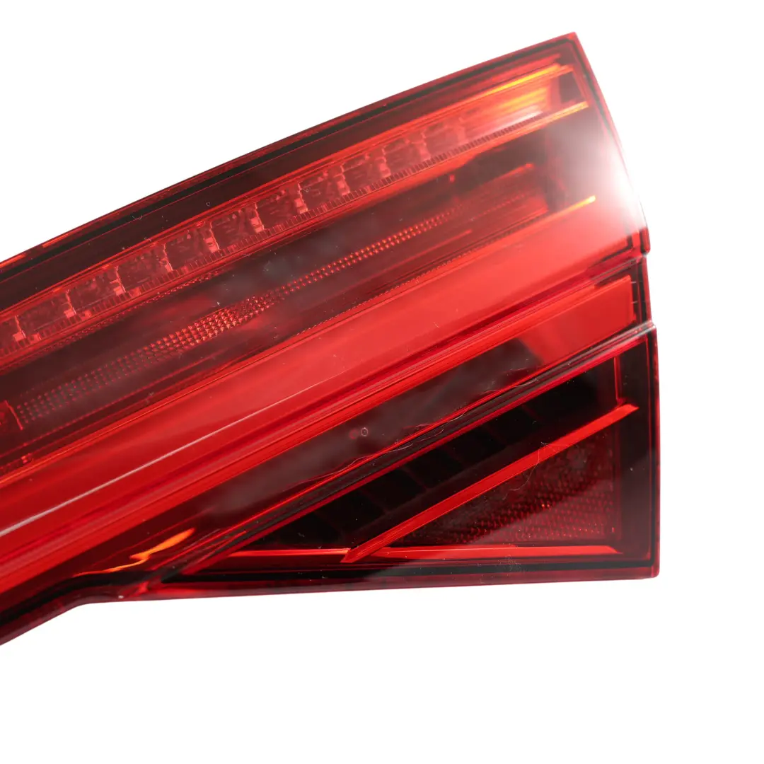 Audi A8 D4 Kofferraum Deckel Lampe Heck Licht Innen LED Rechts - SKU 4H0945094H - Teilenummer 4H0945094H