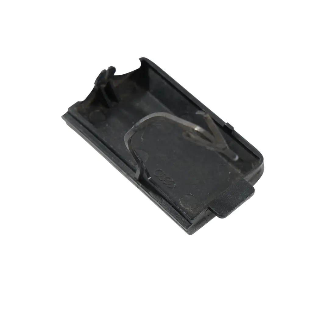 Audi Q7 4L Wkładka Haka Holowniczego Lewa Szara Daytona Perłowa Z7S - SKU 4L0807449G-DGR - Numer Części 4L0807449G