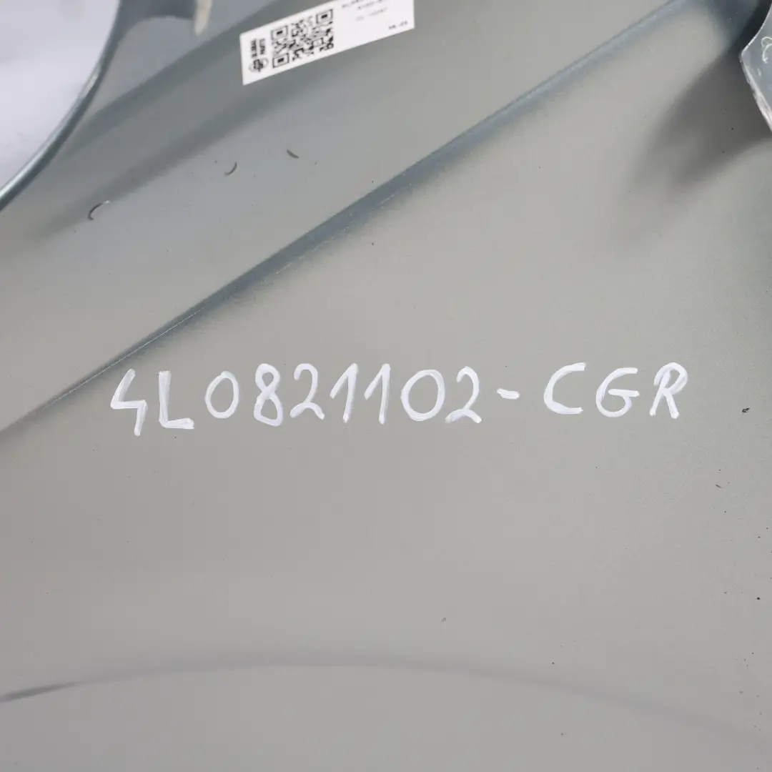 Błotnik Przedni Prawy Condor Grey Szary Metalik - Y7E do Audi Q7 4L o numerze 4L0821102 Audi Q7 4L Błotnik Przedni Prawy Condor Grey Szary Metalik - Y7E - SKU 4L0821102-CGR - Numer Części 4L0821102