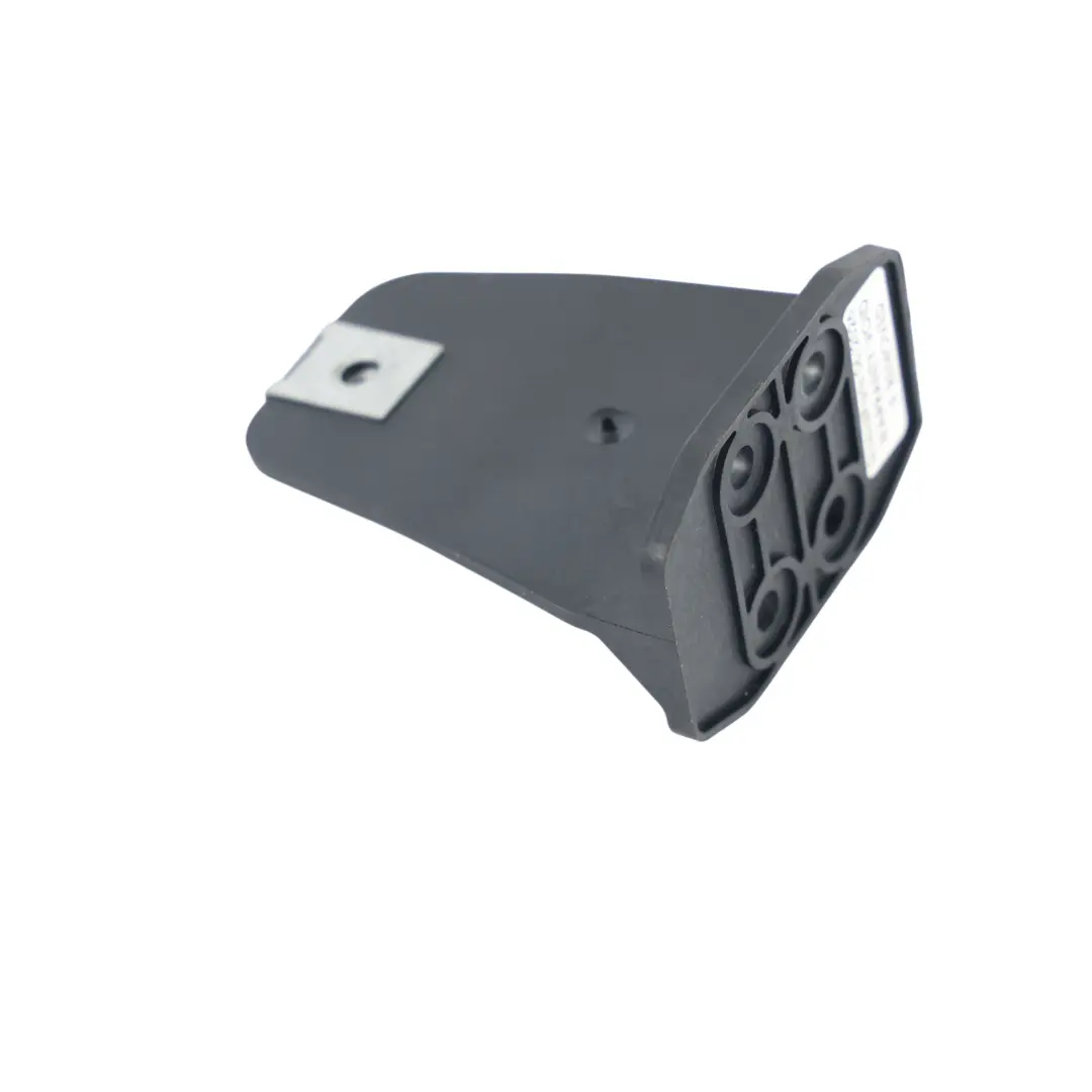 Audi Q7 4L Supporto Fissaggio Pannello Porta Anteriore Destro - SKU 4L0831541 - Numero di parte 4L0831541