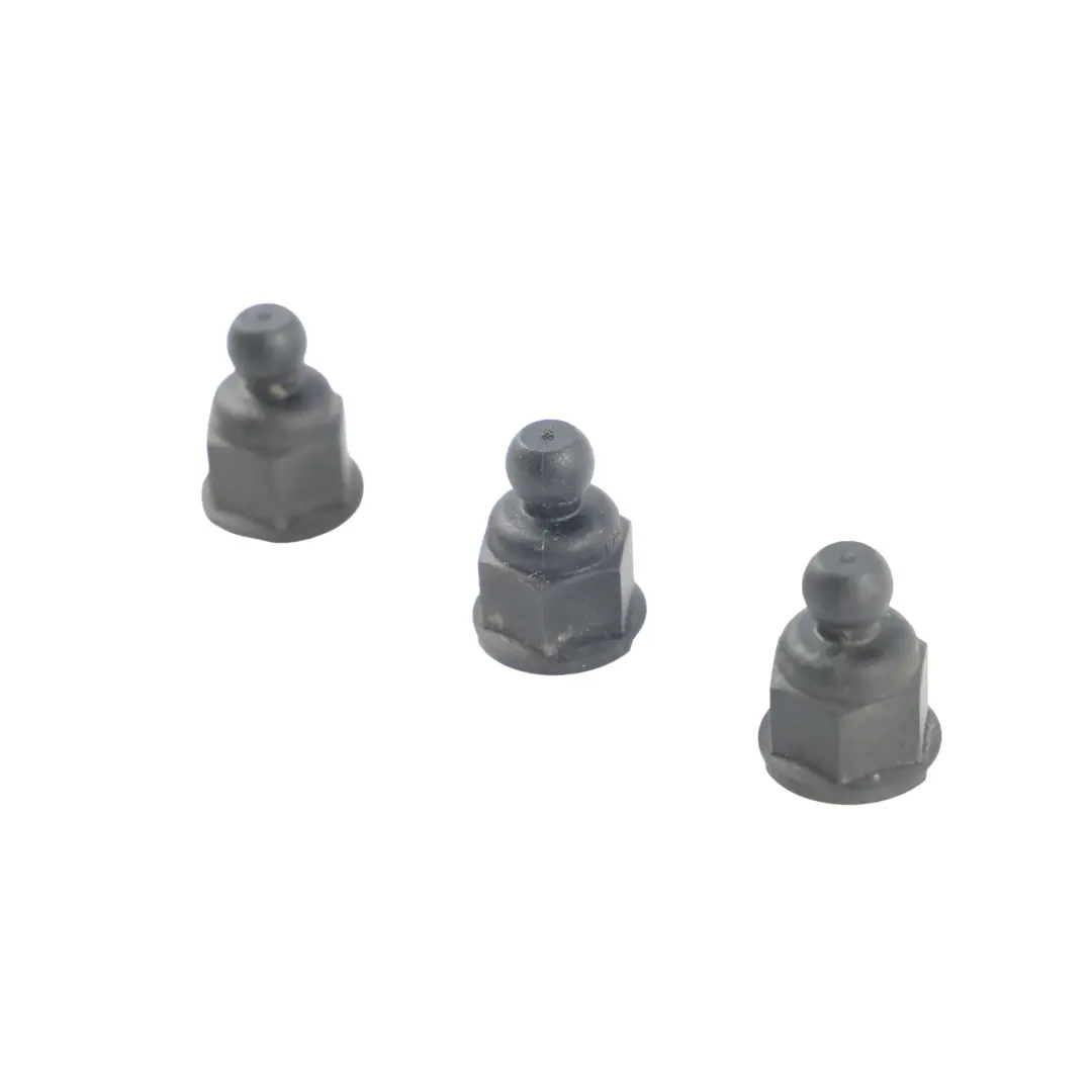 Set Dado Fissaggio Pannello Modanatura Fanale Posteriore x3 per Audi Q7 4L con numero di parte 4L0945230 Audi Q7 4L Set Dado Fissaggio Pannello Modanatura Fanale Posteriore x3 - SKU 4L0945230 - Numero di parte 4L0945230