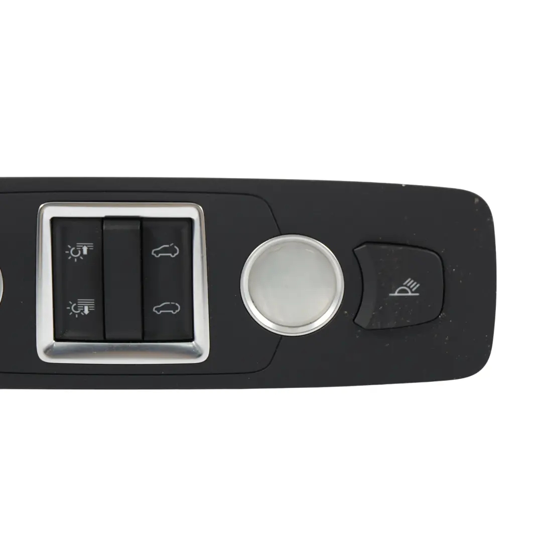 Audi Q7 4L Lampka Podsufitki Tylna Czarna - SKU 4L0947112E - Numer Części 4L0947112E