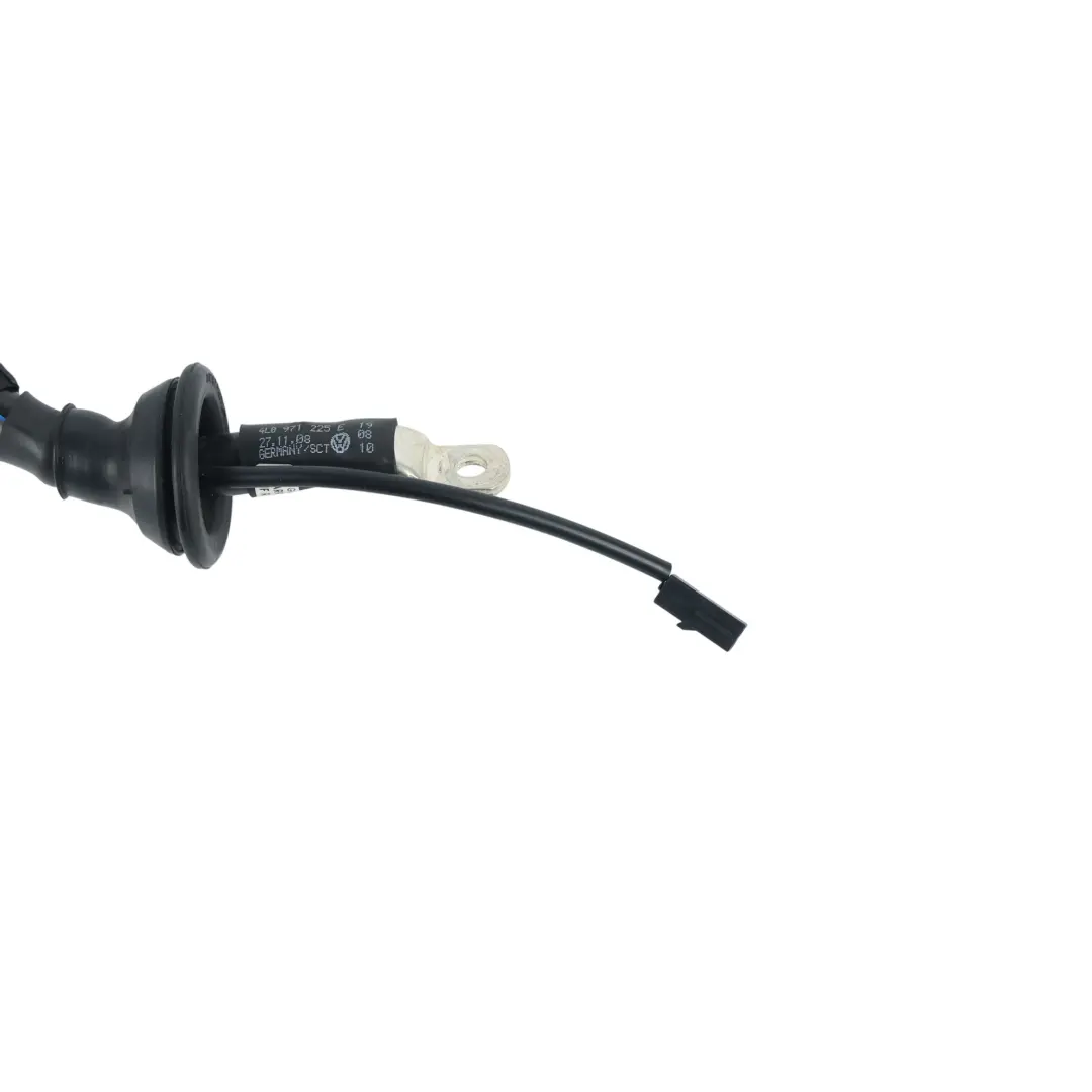Przewód Klemy Dodatniej Akumulatora do Audi Q7 4L o numerze 4L0971225E Audi Q7 4L Przewód Klemy Dodatniej Akumulatora - SKU 4L0971225E - Numer Części 4L0971225E