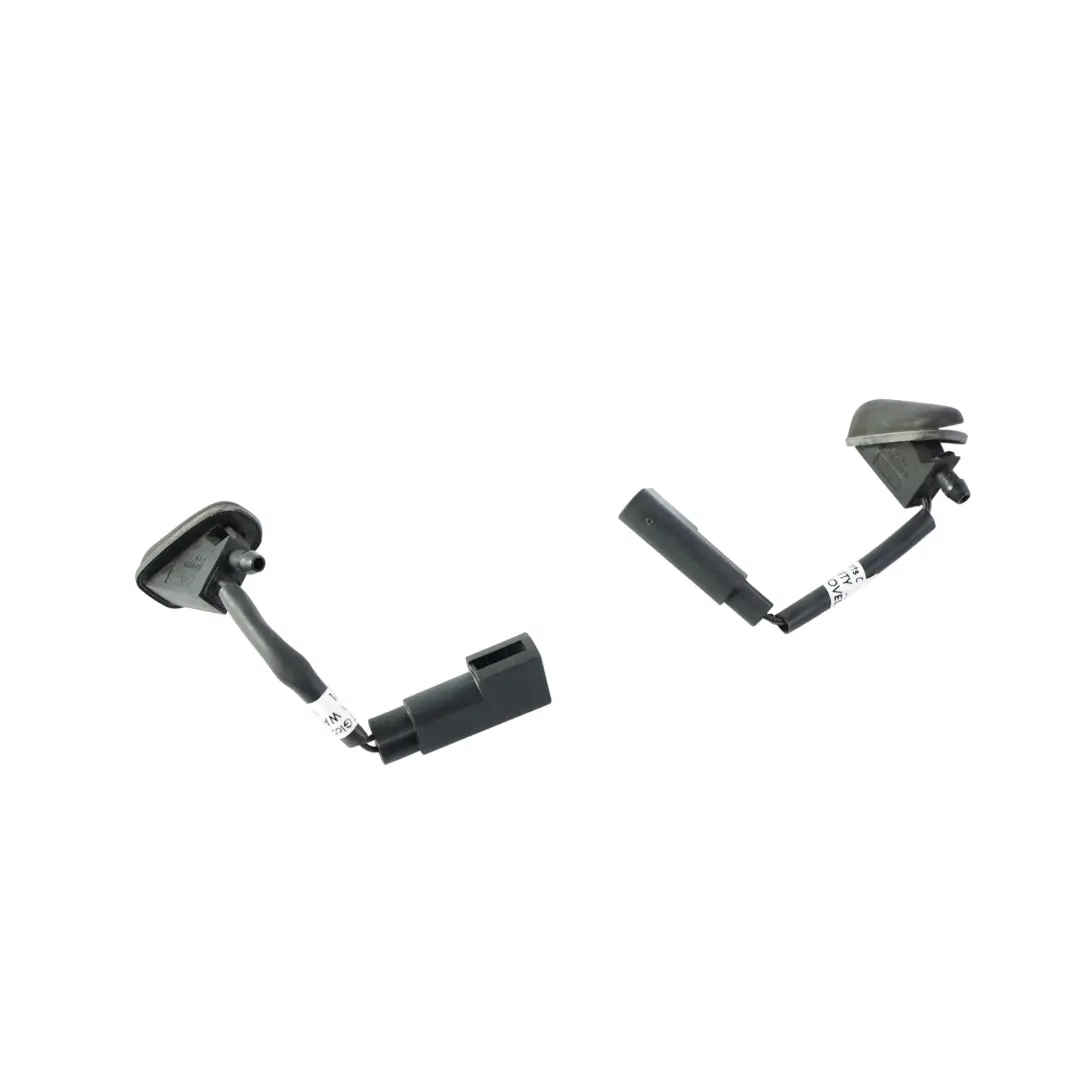 MK2 Mondeo MK4 Getti Lavavetro Riscaldati x2 per Ford Focus con numero di parte 4M51-17666-A Ford Focus MK2 Mondeo MK4 Getti Lavavetro Riscaldati x2 - SKU 4M51-17666-A - Numero di parte 4M51-17666-A