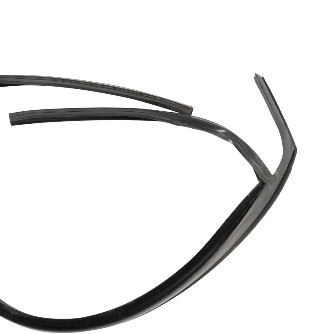 Junta Goma Ventana Puerta Delantera Izquierda para Ford Focus Titanium con número de pieza 4M51-A21511-A Ford Focus Titanium Junta Goma Ventana Puerta Delantera Izquierda - SKU 4M51-A21511-A - Número de pieza 4M51-A21511-A