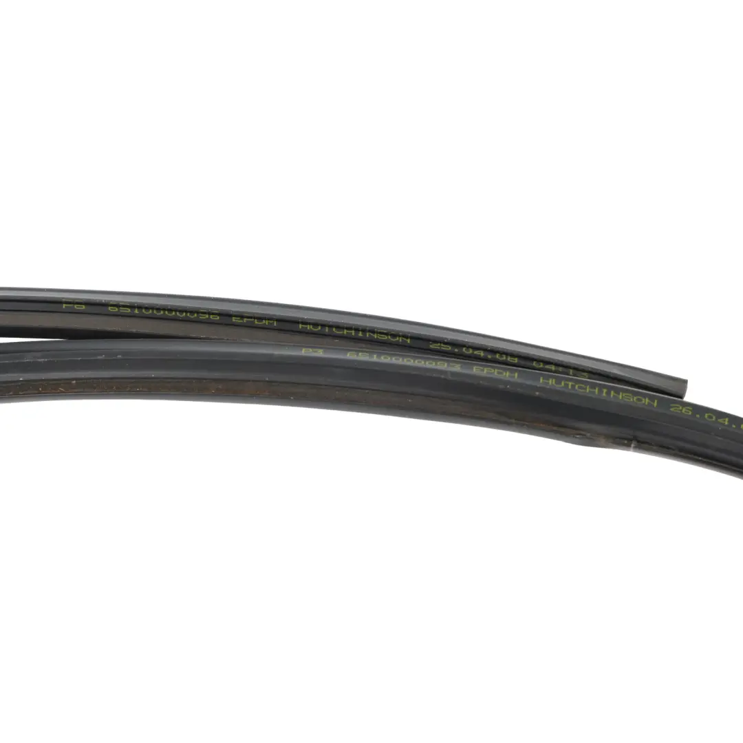 Uszczelka Szyby Drzwi Przednia Lewa do Ford Focus Titanium o numerze 4M51-A21511-A Ford Focus Titanium Uszczelka Szyby Drzwi Przednia Lewa - SKU 4M51-A21511-A - Numer Części 4M51-A21511-A