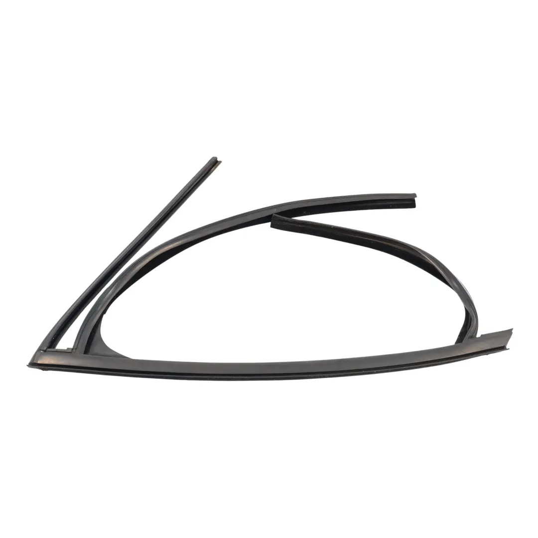 Ford Focus Titanium Rear Door Window Seal Rubber Gasktet Right O/S - SKU 4M51-A25824-A - Part number 4M51-A25824-A