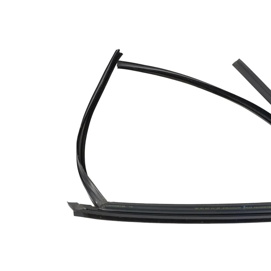 Ford Focus Titanium Junta Goma Ventana Puerta Trasera Derecha - SKU 4M51-A25824-A - Número de pieza 4M51-A25824-A