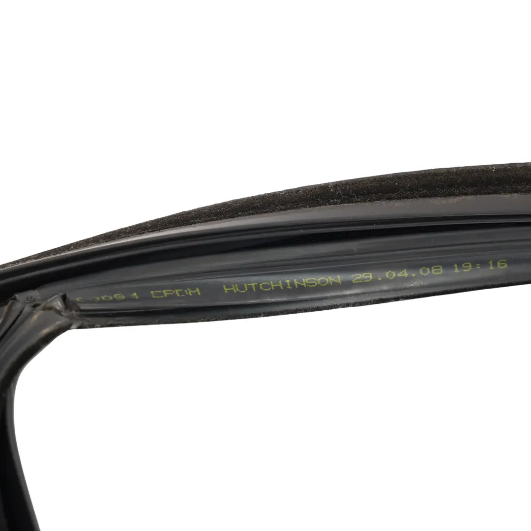 Guarnizione Vetro Porta Posteriore Sinistra per Ford Focus Titanium con numero di parte 4M51-A25825-A Ford Focus Titanium Guarnizione Vetro Porta Posteriore Sinistra - SKU 4M51-A25825-A - Numero di parte 4M51-A25825-A