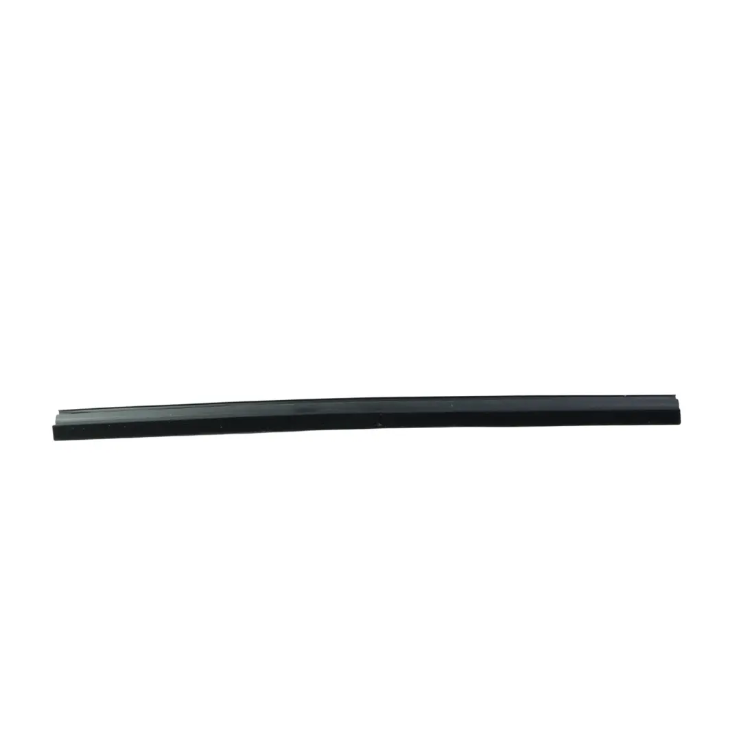 Ford Focus Titanium Door Window Weatherstrip Rear Right O/S - SKU 4M51-A25860-AH - Part number 4M51-A25860-AH