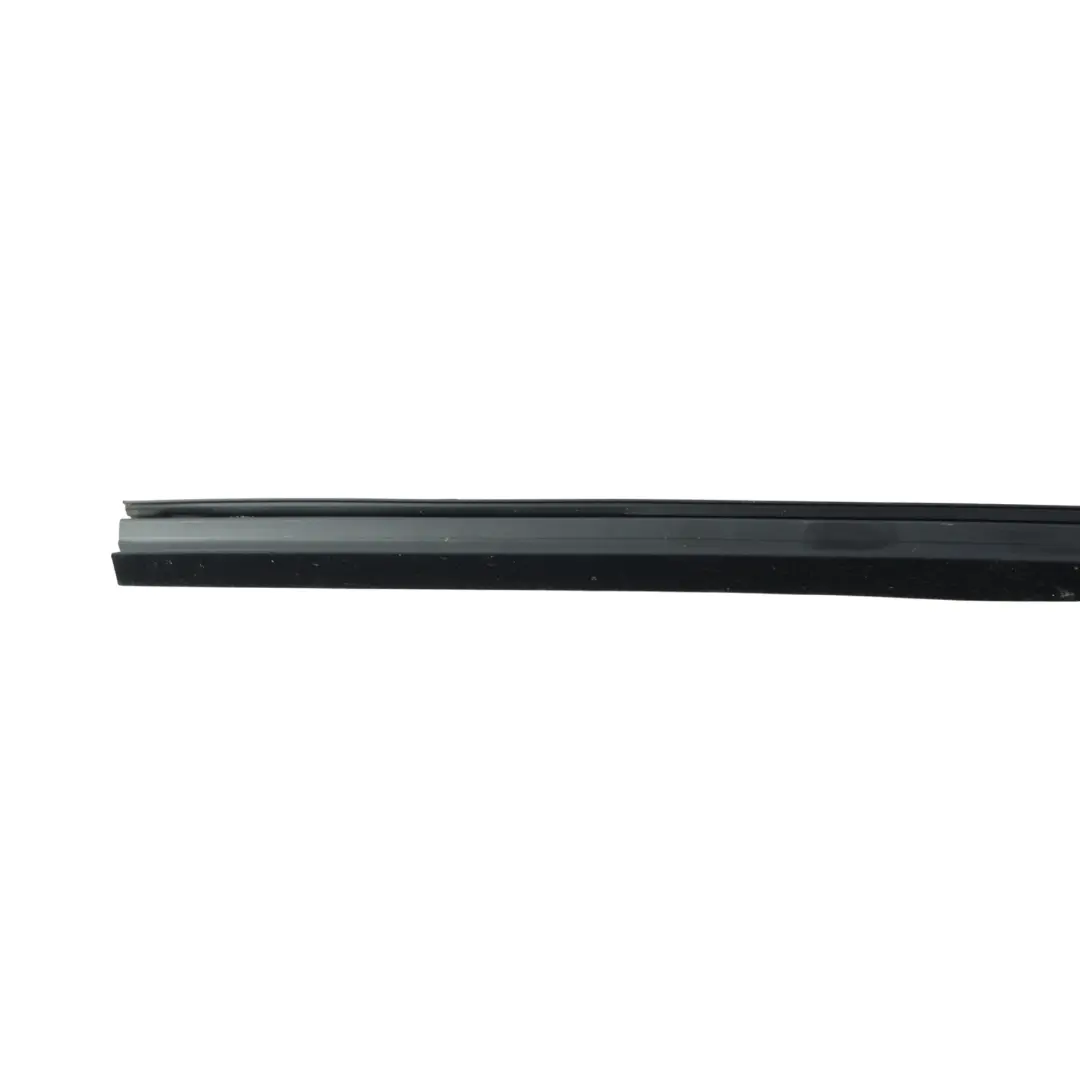 Door Window Weatherstrip Rear Right O/S to Ford Focus Titanium with Part number 4M51-A25860-AH Ford Focus Titanium Door Window Weatherstrip Rear Right O/S - SKU 4M51-A25860-AH - Part number 4M51-A25860-AH