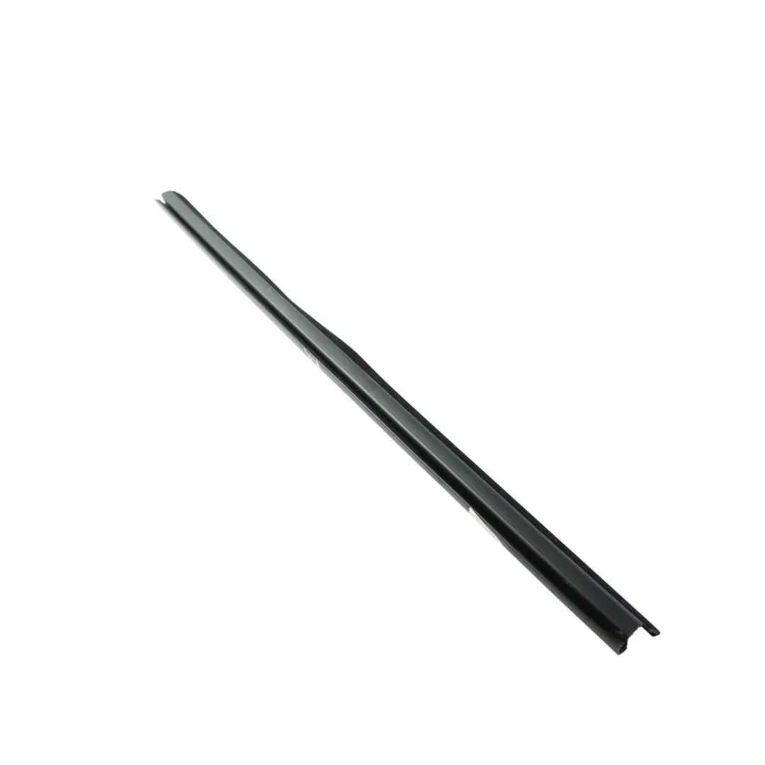 Joint Étanchéité Vitre Porte Arrière Droit pour Ford Focus Titanium à propos du numéro de pièce 4M51-A25860-AH Ford Focus Titanium Joint Étanchéité Vitre Porte Arrière Droit - SKU 4M51-A25860-AH - Numéro de pièce 4M51-A25860-AH