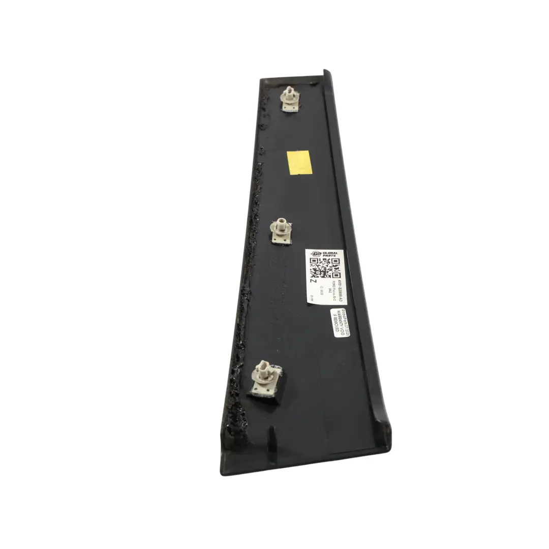 St-2 Mk2 Modanatura Montante Esterno Destro per Ford Focus con numero di parte 4M51-B20898-AD Ford Focus St-2 Mk2 Modanatura Montante Esterno Destro - SKU 4M51-B20898-AD - Numero di parte 4M51-B20898-AD