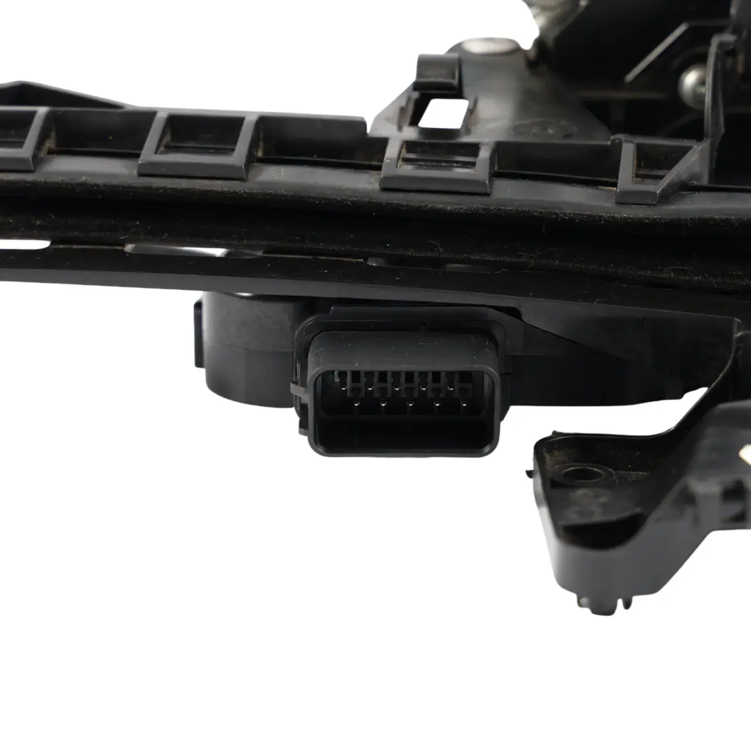 Ford Focus Titanium Support Serrure Porte Arrière Droit - SKU 4M5A-A26412-EE - Numéro de pièce 4M5A-A26412-EE