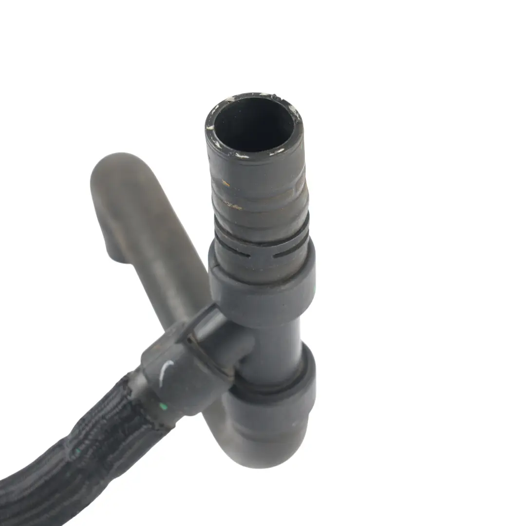 MK5 2.0 Hybrid Manguera Refrigerante Radiador DS78-8260-AD para Ford Mondeo con número de pieza 5197677 Ford Mondeo MK5 2.0 Hybrid Manguera Refrigerante Radiador DS78-8260-AD - SKU 5197677 - Número de pieza 5197677