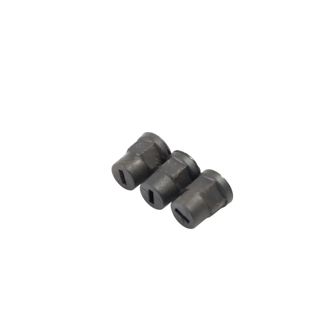 Ford Mondeo MK5 Ensemble Écrous Feu Arrière Intérieur - SKU 5304411 - Numéro de pièce 5304411