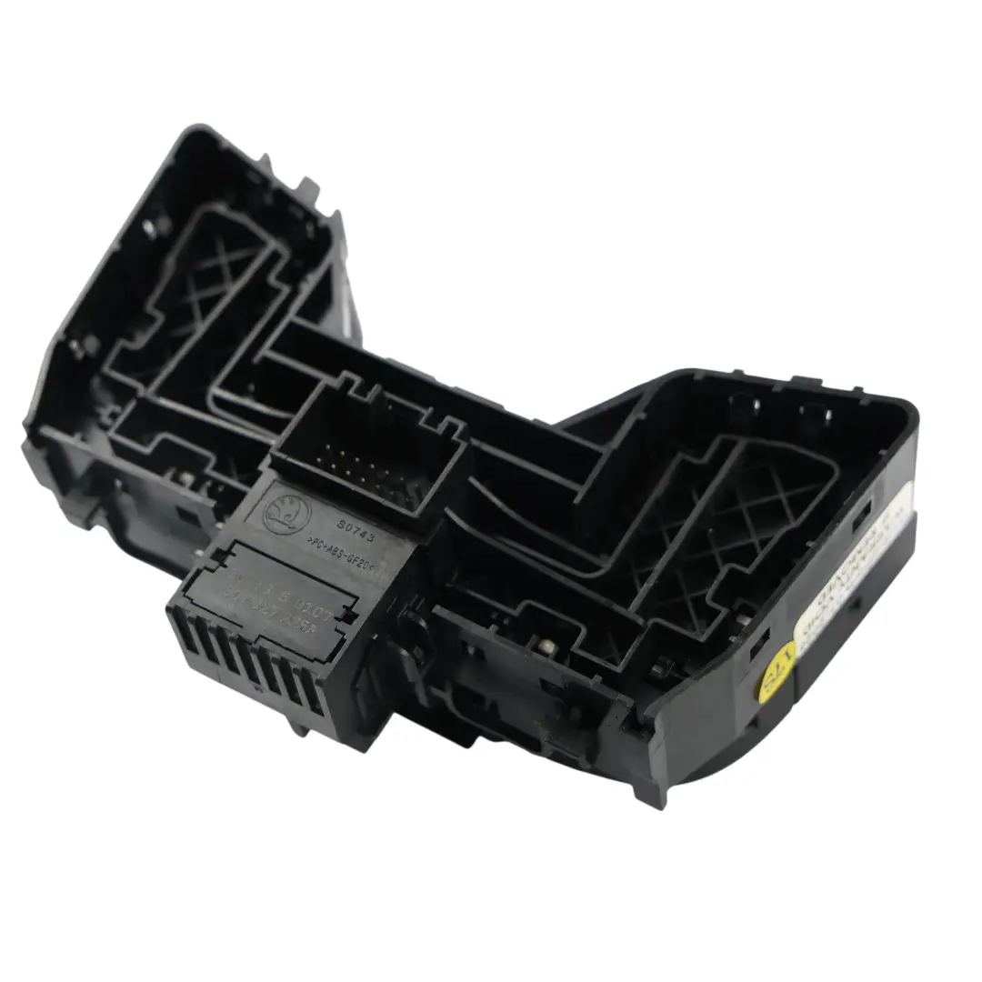 Mk1 Centre Console Switch Panel to Skoda Kodiaq NU7 with Part number 567927225A Skoda Kodiaq NU7 Mk1 Centre Console Switch Panel - SKU RHD-567927225A - Part number 567927225A