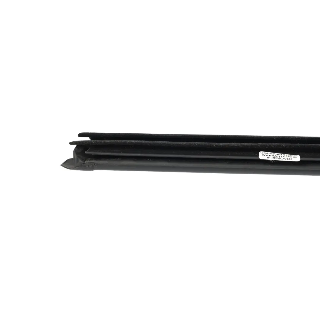 Uszczelka Szyby Drzwi Wewnętrzna Przednia Lewa do Skoda Karoq Nu7 o numerze 575837471A Skoda Karoq Nu7 Uszczelka Szyby Drzwi Wewnętrzna Przednia Lewa - SKU 575837471A - Numer Części 575837471A