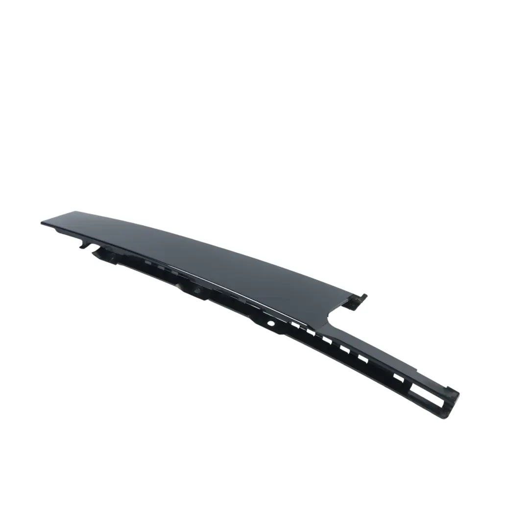 Moldura Pilar Ventana Puerta Trasera Derecha para Skoda Karoq NU7 con número de pieza 575839902B Skoda Karoq NU7 Moldura Pilar Ventana Puerta Trasera Derecha - SKU 575839902B - Número de pieza 575839902B