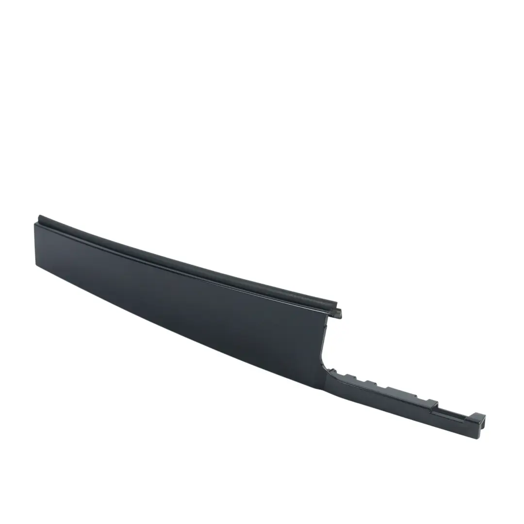 Listwa Słupka Tylnych Prawych Drzwi do Skoda Karoq NU7 o numerze 575839902B Skoda Karoq NU7 Listwa Słupka Tylnych Prawych Drzwi - SKU 575839902B - Numer Części 575839902B