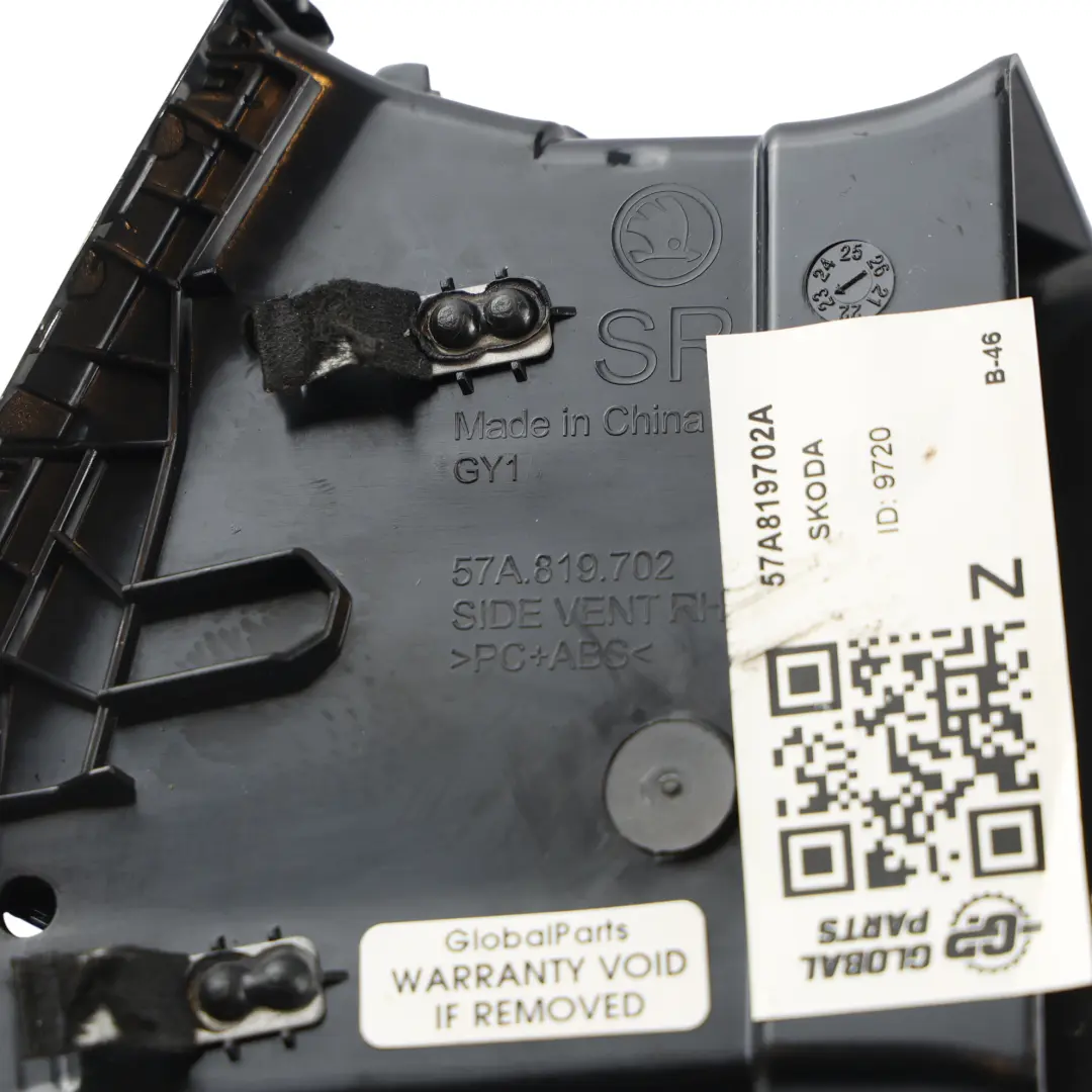 Kratka Nawiewu Deski Rozdzielczej Przednia Prawa do Skoda Karoq o numerze 57A819702A Skoda Karoq Kratka Nawiewu Deski Rozdzielczej Przednia Prawa - SKU 57A819702A - Numer Części 57A819702A