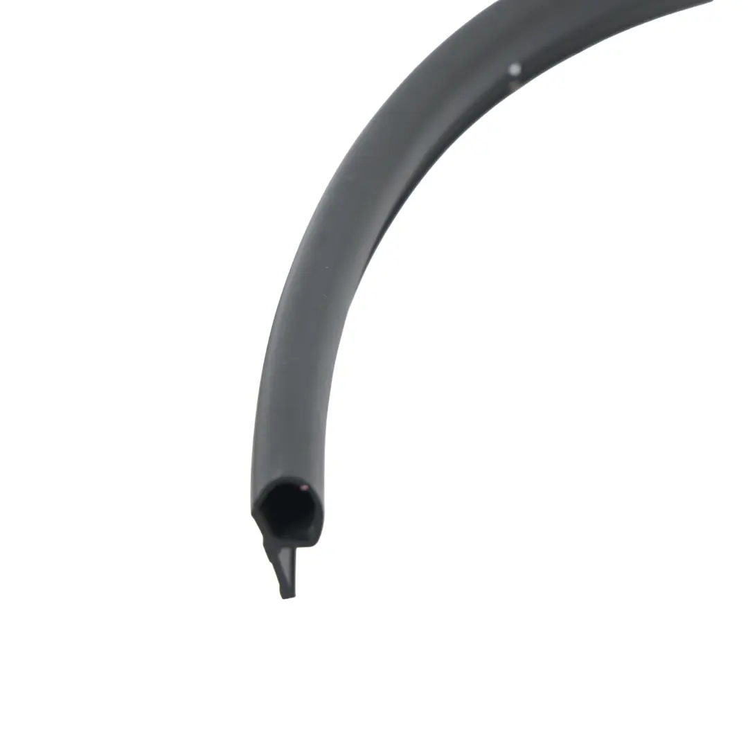 Skoda Karoq NU7 Joint Caoutchouc Capot Gauche Droit - SKU 57A823707 - Numéro de pièce 57A823707
