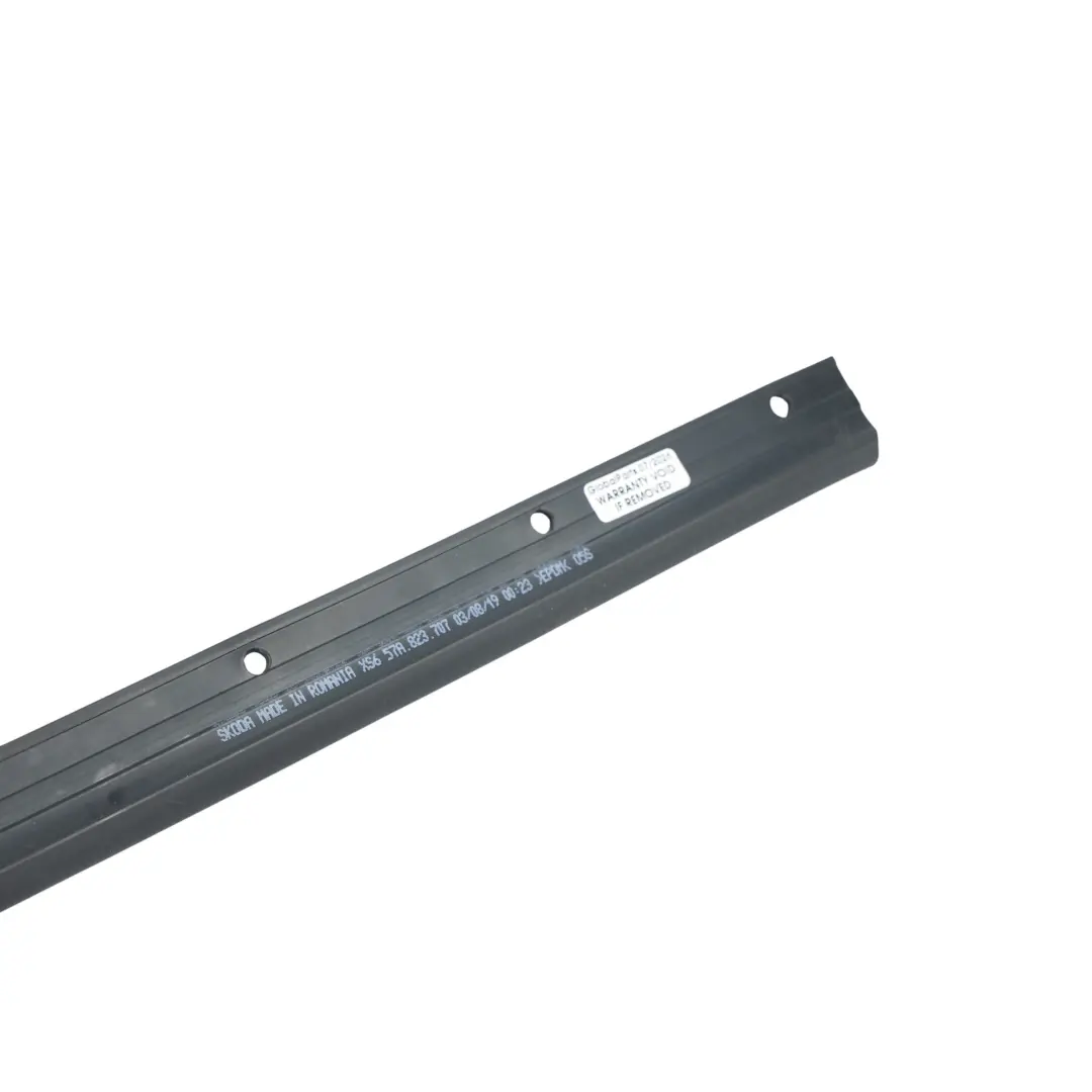 Bonnet Hood Seal Gasket Rubber Left Right N/O/S to Skoda Karoq NU7 with Part number 57A823707 Skoda Karoq NU7 Bonnet Hood Seal Gasket Rubber Left Right N/O/S - SKU 57A823707 - Part number 57A823707