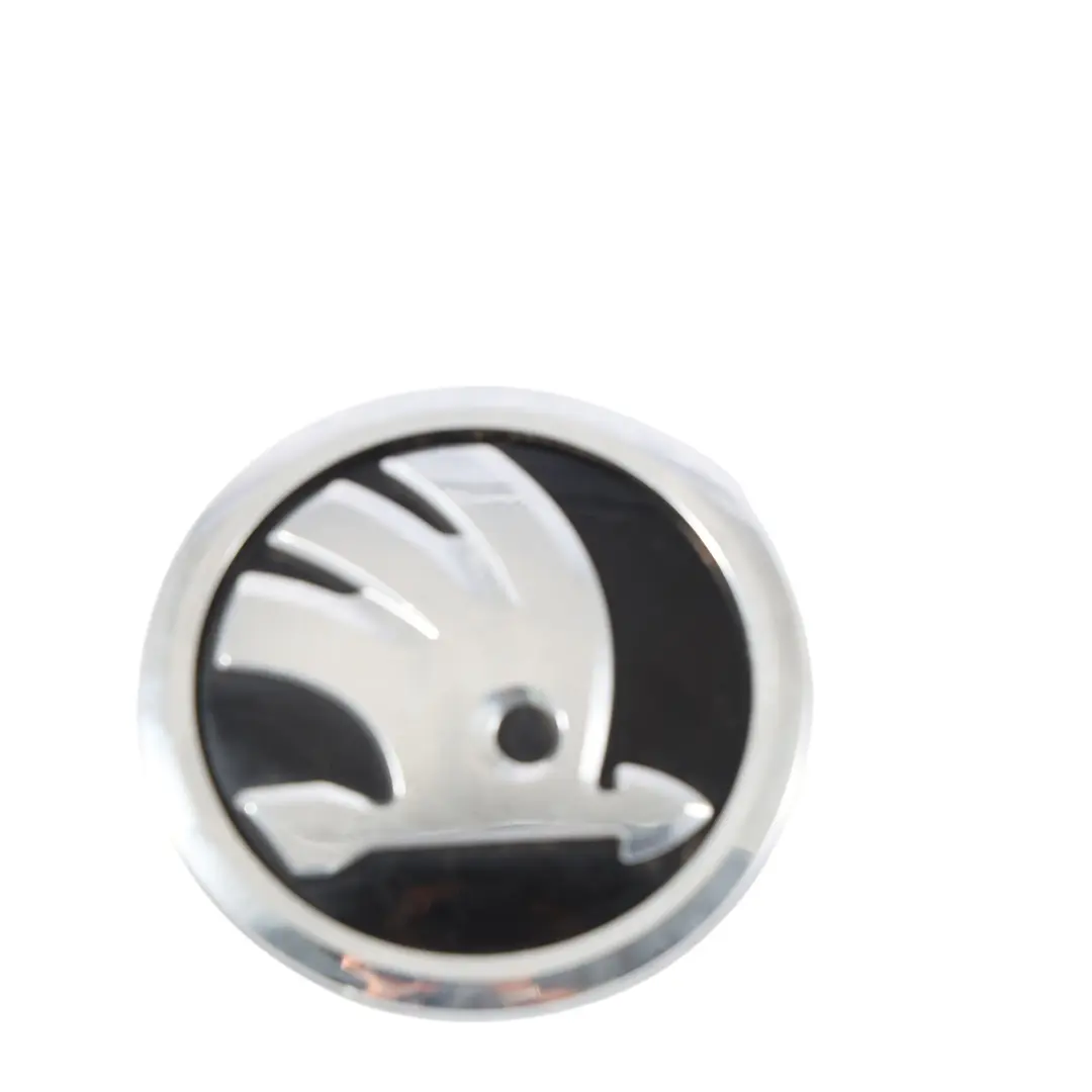 Skoda Karoq ND Motorhaube Vorne Emblem Logo Abzeichen - SKU 57A853621 - Teilenummer 57A853621