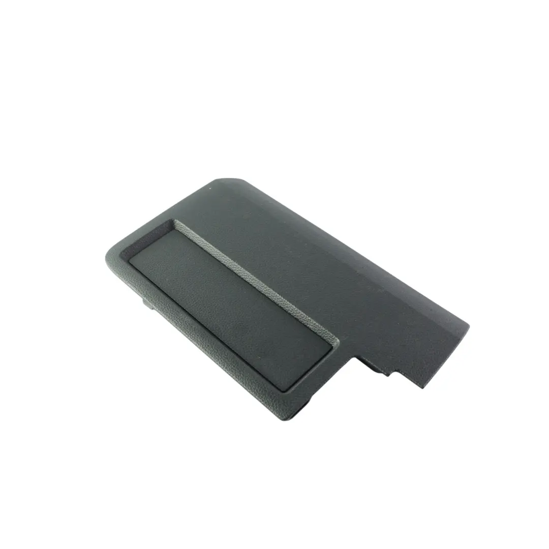 Bandeja Almacenamiento Maletero Derecha para Skoda Karoq NU7 con número de pieza 57A867146B Skoda Karoq NU7 Bandeja Almacenamiento Maletero Derecha - SKU 57A867146B - Número de pieza 57A867146B