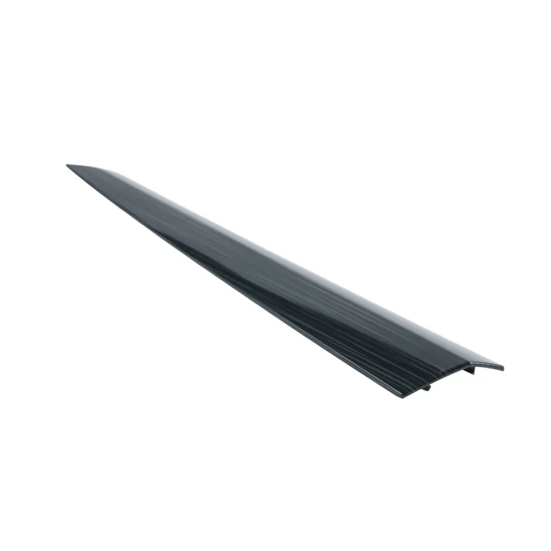 Skoda Karoq NU7 Baguette Moulure Porte Avant Noir Droite - SKU 57A867440A - Numéro de pièce 57A867440A