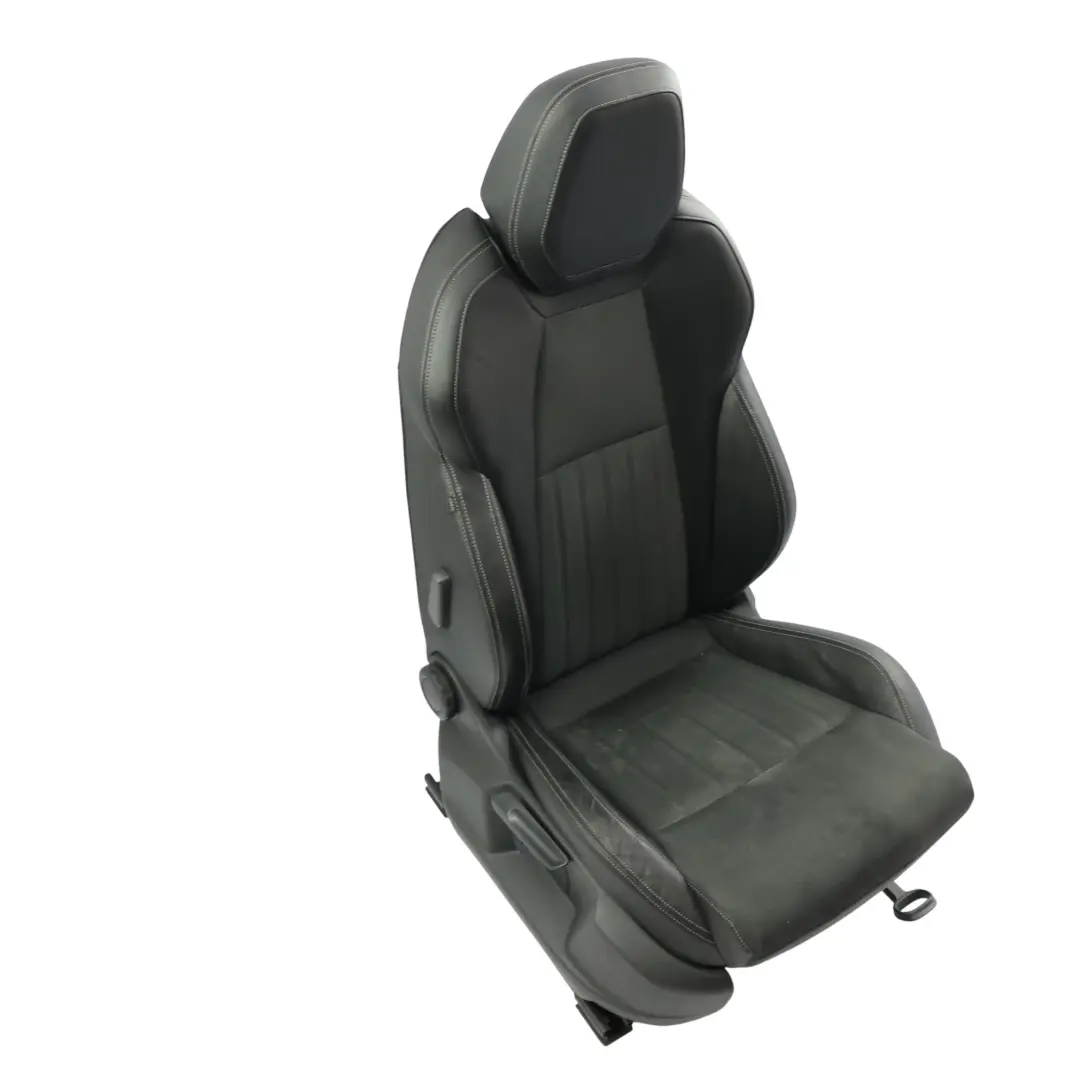Skoda Karoq NU7 Vordersitz Innenraum Rechts Schwarz Leder Alcantara - SKU 57A881806GR-1 - Teilenummer 57A881806GR