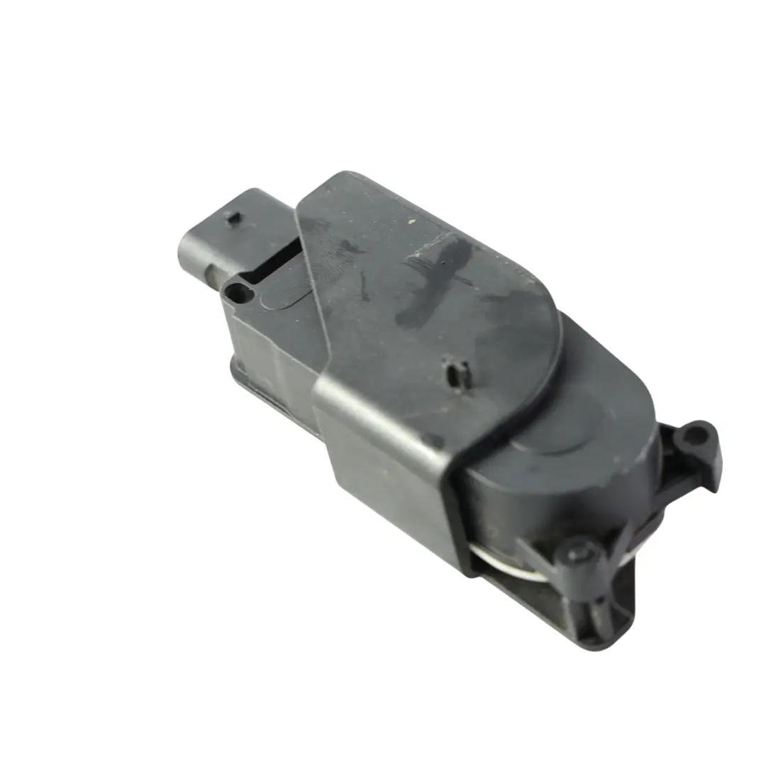 Range Rover Velar L560 Shutter Actuator Motor Control Unit - SKU 5877R1007A - Part number 5877R1007A