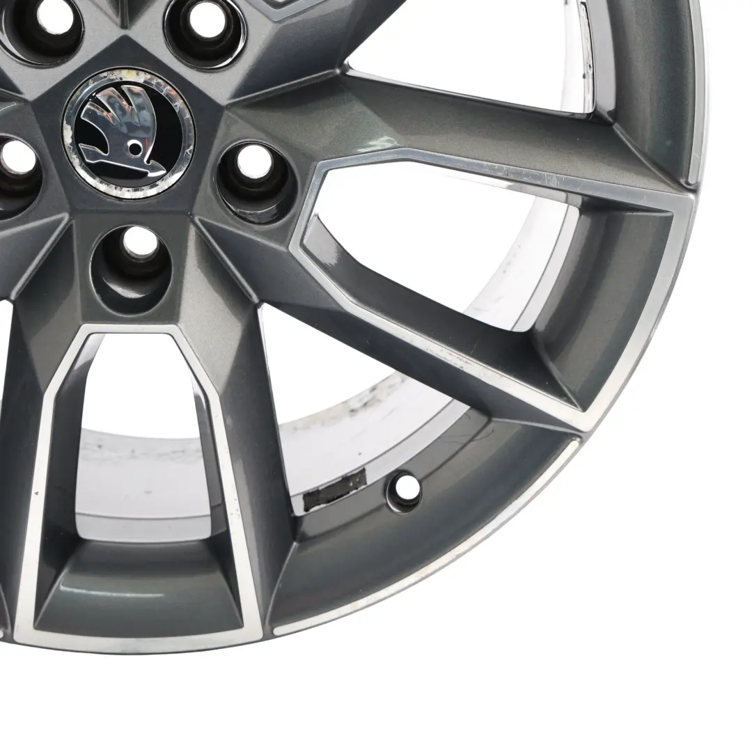 Skoda Octavia VRS Cerchio Lega 7,5J 18" ET:51 Grigio Antracite - SKU 5E0601025-2 - Numero di parte 5E0601025