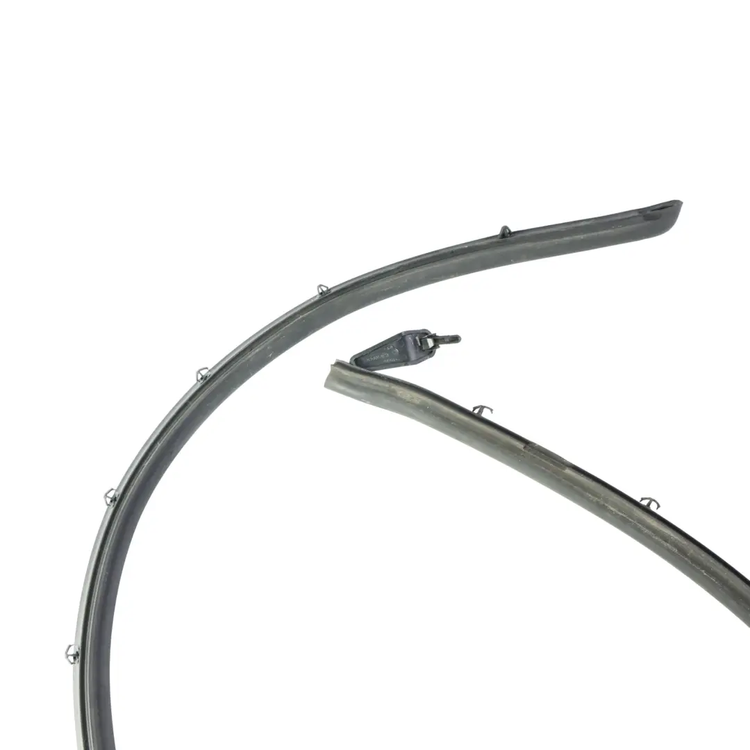 Junta Goma Sellado Puerta Exterior Derecha 5E5837142A para Skoda Octavia RS 5E con número de pieza 5E0837698B Skoda Octavia RS 5E Junta Goma Sellado Puerta Exterior Derecha 5E5837142A - SKU 5E0837698B - Número de pieza 5E0837698B