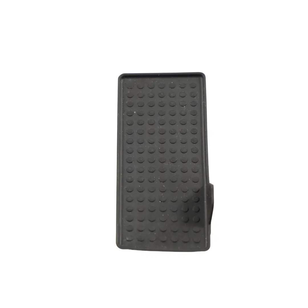 5F Gummi Einsatz Mittelarmlehne Konsole für Seat Leon Cupra mit Teilenummer 5F0863328B Seat Leon Cupra 5F Gummi Einsatz Mittelarmlehne Konsole - SKU 5F0863328B - Teilenummer 5F0863328B