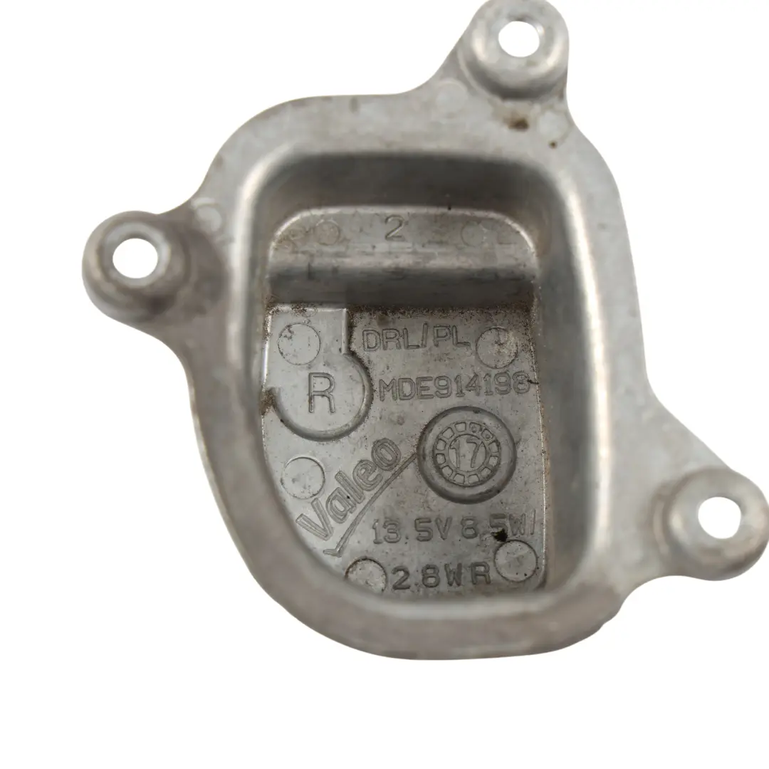 5F Soporte Disipador Faro LED Derecho para Seat Ibiza con número de pieza 5F0941056 Seat Ibiza 5F Soporte Disipador Faro LED Derecho - SKU 5F0941056 - Número de pieza 5F0941056