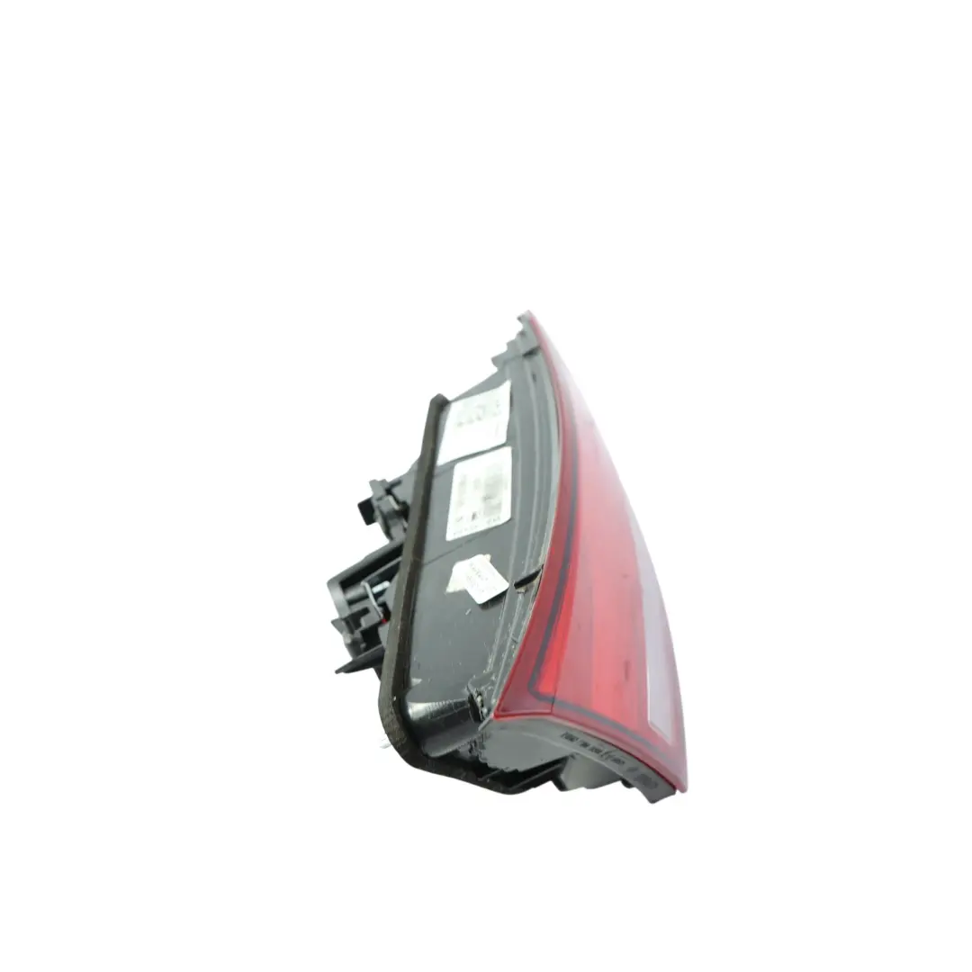 MK3 5F Luz Piloto Trasero Izquierdo Interior para Seat Leon con número de pieza 5F0945093M Seat Leon MK3 5F Luz Piloto Trasero Izquierdo Interior - SKU 5F0945093M - Número de pieza 5F0945093M