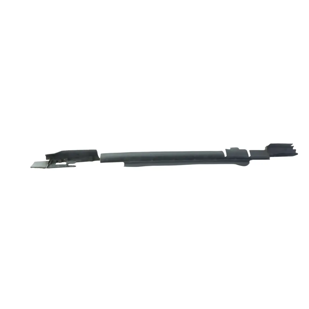 Cubierta Deflector Sellado Radiador para Volkswagen Golf Mk7 Passat B8 con número de pieza 5G0121331H Volkswagen Golf Mk7 Passat B8 Cubierta Deflector Sellado Radiador - SKU 5G0121331H - Número de pieza 5G0121331H