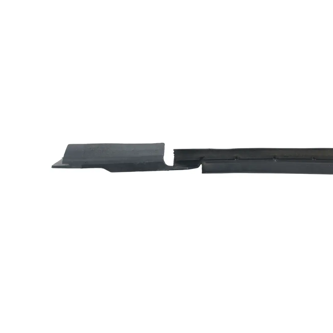Uszczelka Chłodnicy do Volkswagen Passat B8 Golf MK7 Tiguan 5N o numerze 5G0121332H Volkswagen Passat B8 Golf MK7 Tiguan 5N Uszczelka Chłodnicy - SKU 5G0121332H - Numer Części 5G0121332H