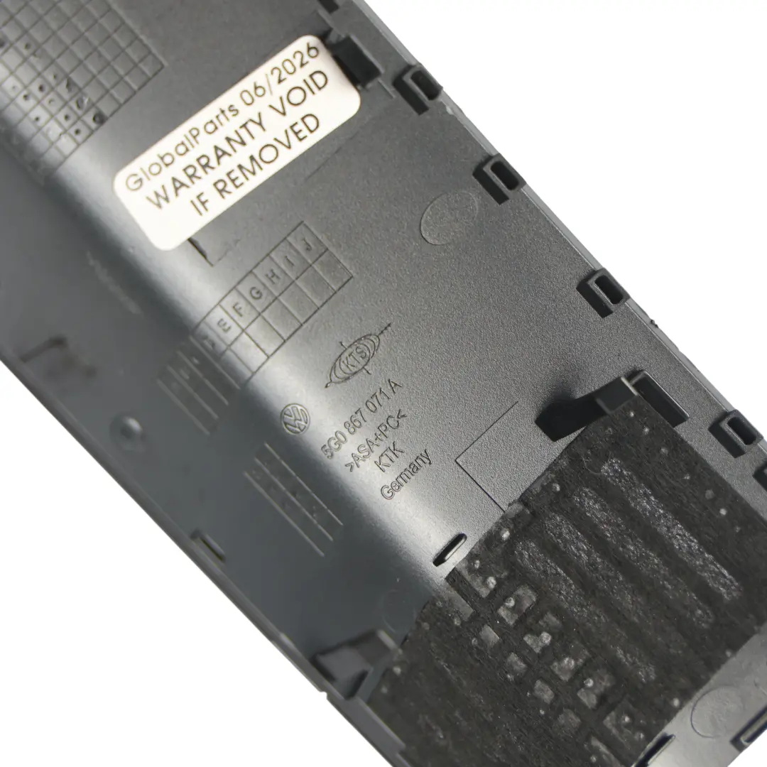 Bac Rangement Plafonnier Garniture Cache pour Volkswagen Golf Mk7 à propos du numéro de pièce 5G0867071A Volkswagen Golf Mk7 Bac Rangement Plafonnier Garniture Cache - SKU 5G0867071A - Numéro de pièce 5G0867071A