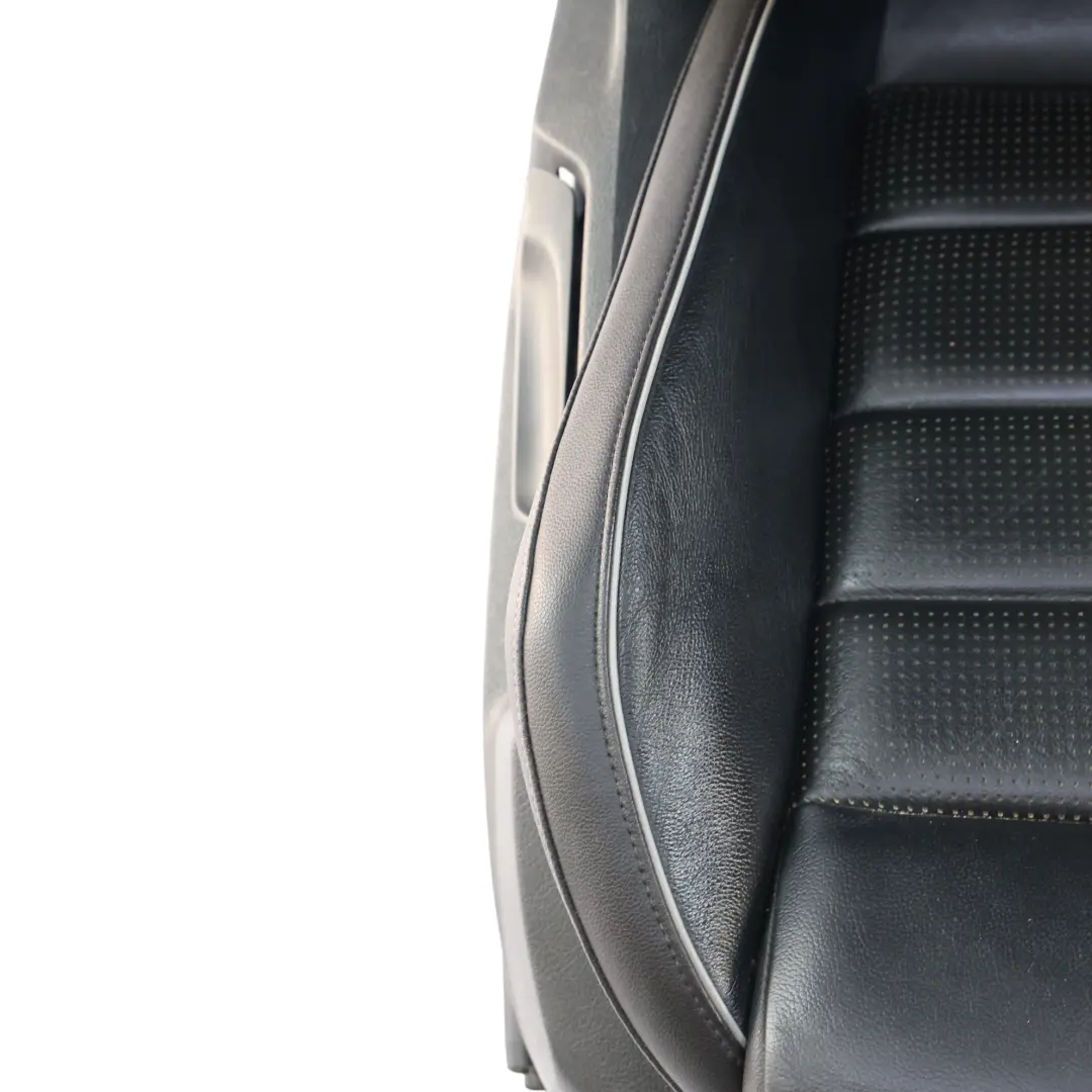 Sedile Anteriore Destro Riscaldato Pelle Nero Grigio per Volkswagen Golf R Mk7 con numero di parte 5G4881806KC Volkswagen Golf R Mk7 Sedile Anteriore Destro Riscaldato Pelle Nero Grigio - SKU 5G4881806KC - Numero di parte 5G4881806KC