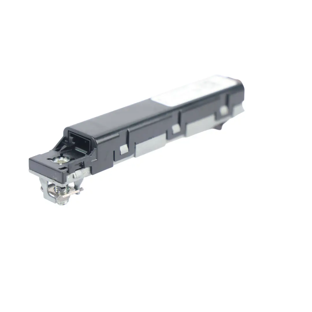 Wzmacniacz Anteny Dachowej Prawy do Volkswagen Golf GTI MK7 o numerze 5G6035577K Volkswagen Golf GTI MK7 Wzmacniacz Anteny Dachowej Prawy - SKU 5G6035577K - Numer Części 5G6035577K