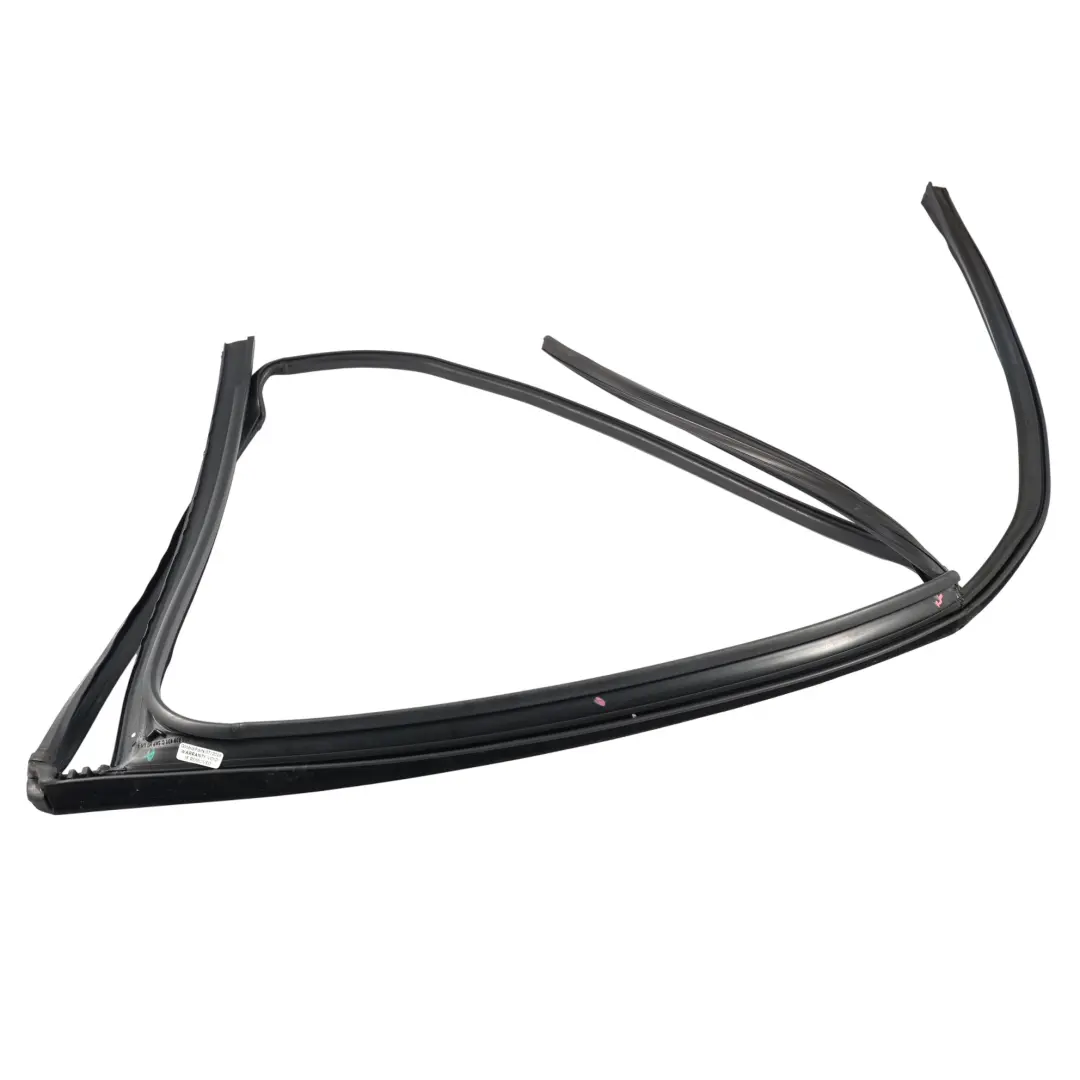 Joint Caoutchouc Vitre Porte Arrière Gauche pour Volkswagen Golf Mk7 à propos du numéro de pièce 5G6839431C Volkswagen Golf Mk7 Joint Caoutchouc Vitre Porte Arrière Gauche - SKU 5G6839431C - Numéro de pièce 5G6839431C