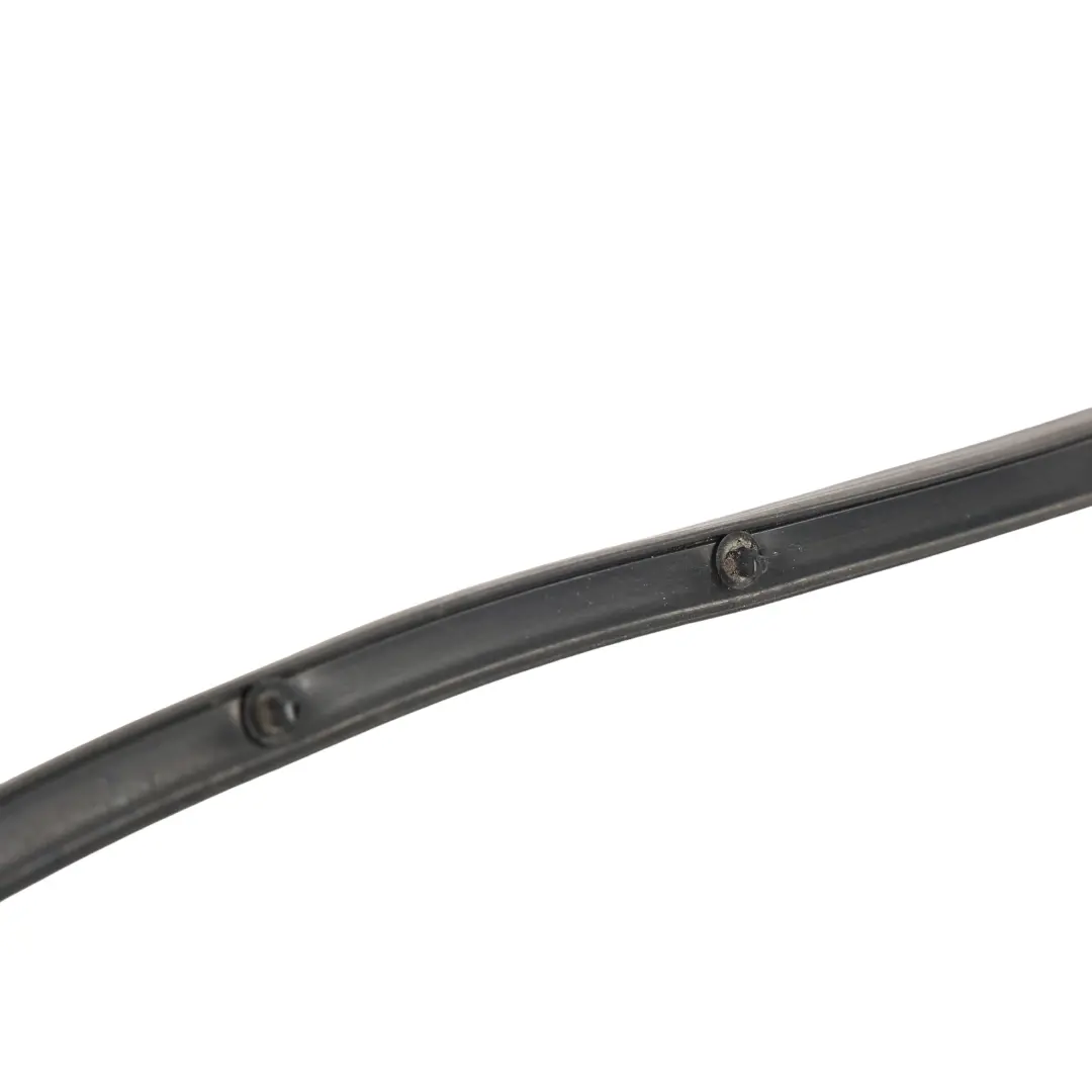Türdichtung Außen Hinten Links Gummi für Volkswagen Golf R MK7 mit Teilenummer 5G6839699C Volkswagen Golf R MK7 Türdichtung Außen Hinten Links Gummi - SKU 5G6839699C - Teilenummer 5G6839699C