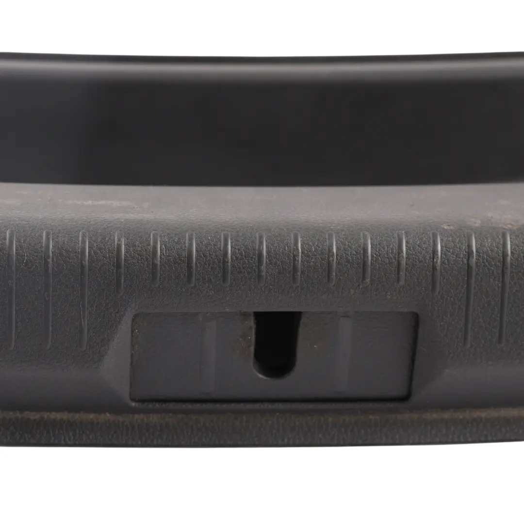 Volkswagen Golf Mk7 Tapa Cerradura Portón Trasero - SKU 5G6863459K - Número de pieza 5G6863459K