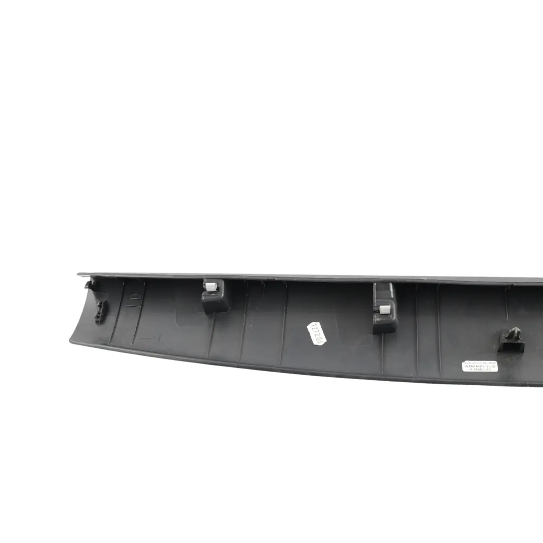 Garniture Panneau Hayon Supérieur Arrière Noir pour Volkswagen Golf Mk7 à propos du numéro de pièce 5G6867715B Volkswagen Golf Mk7 Garniture Panneau Hayon Supérieur Arrière Noir - SKU 5G6867715B - Numéro de pièce 5G6867715B